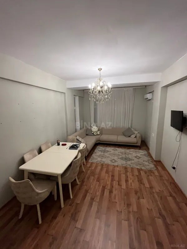 Kirayə verilir 2 otaqlı mənzil 78 m²