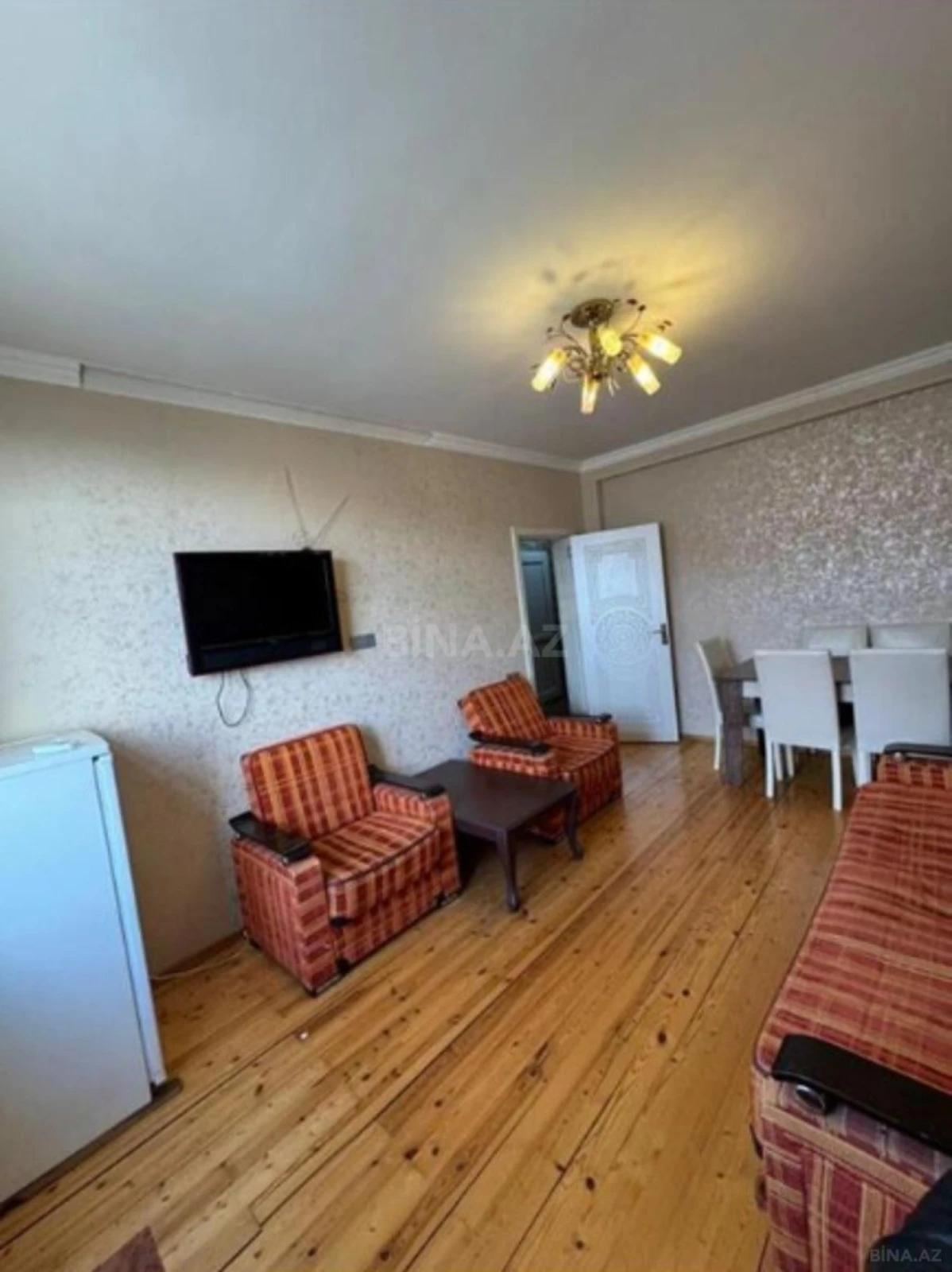 Kirayə verilir 2 otaqlı mənzil 55 m²