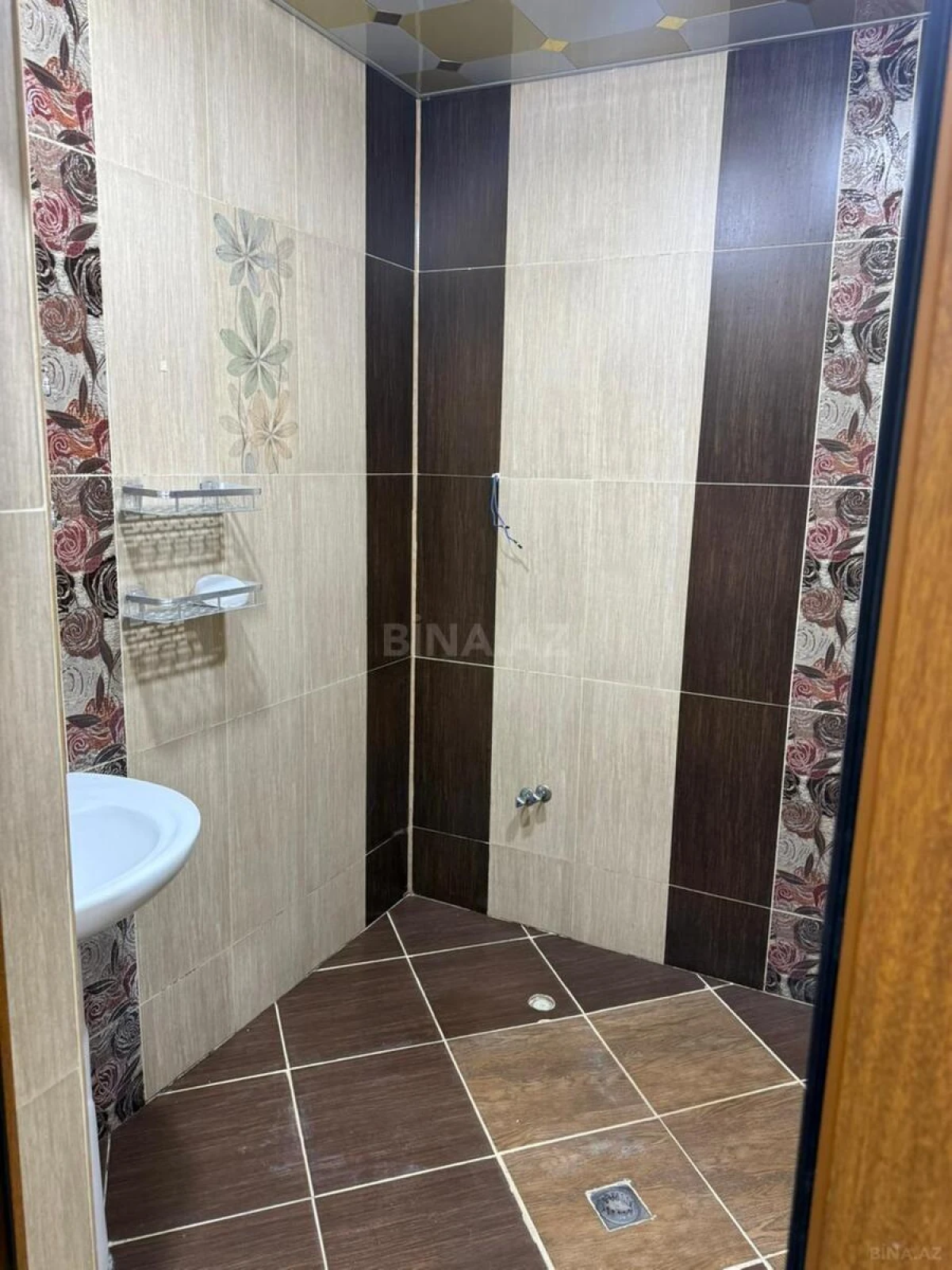 Kirayə verilir 2 otaqlı mənzil 75 m²