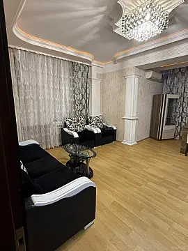 Kirayə verilir 2 otaqlı mənzil 75 m²