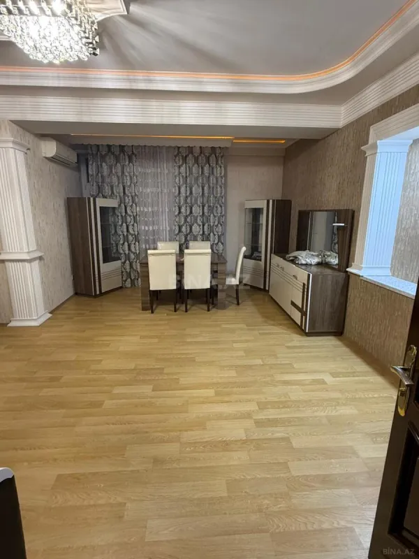 Kirayə verilir 2 otaqlı mənzil 75 m²