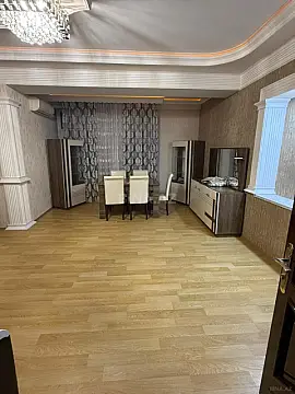 Kirayə verilir 2 otaqlı mənzil 75 m²