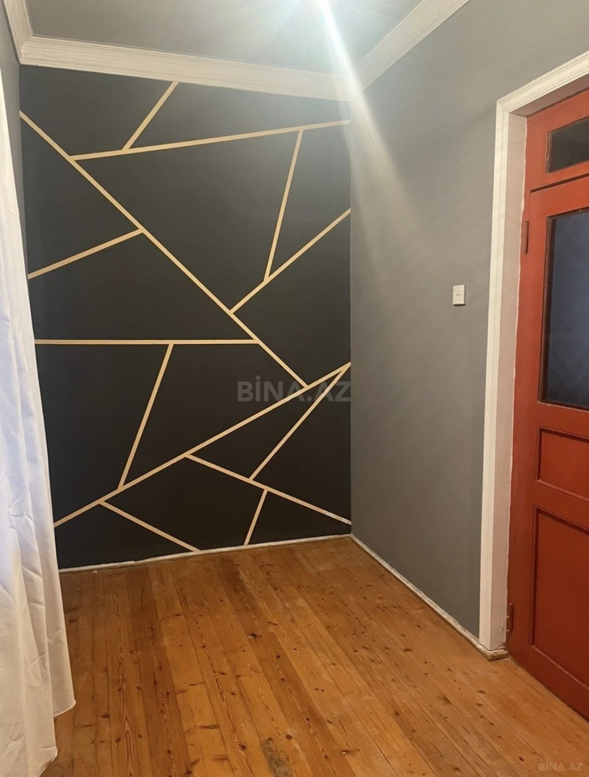 Satılır 10 otaqlı həyət evi 400 m²