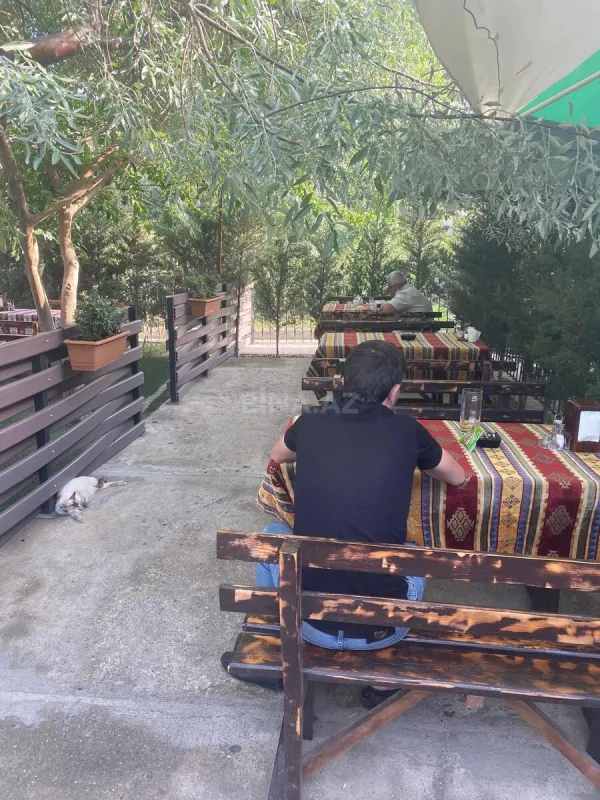 Satılır obyekt 260 m²