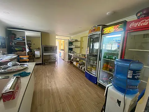 Satılır obyekt 260 m²