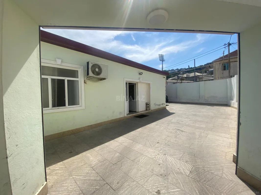 Satılır obyekt 260 m²
