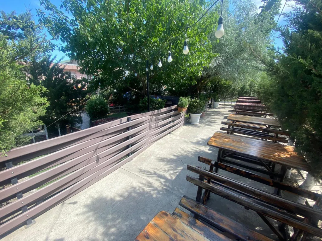 Satılır obyekt 260 m²