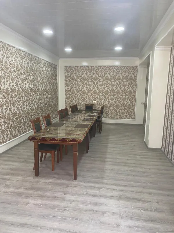 Satılır obyekt 260 m²