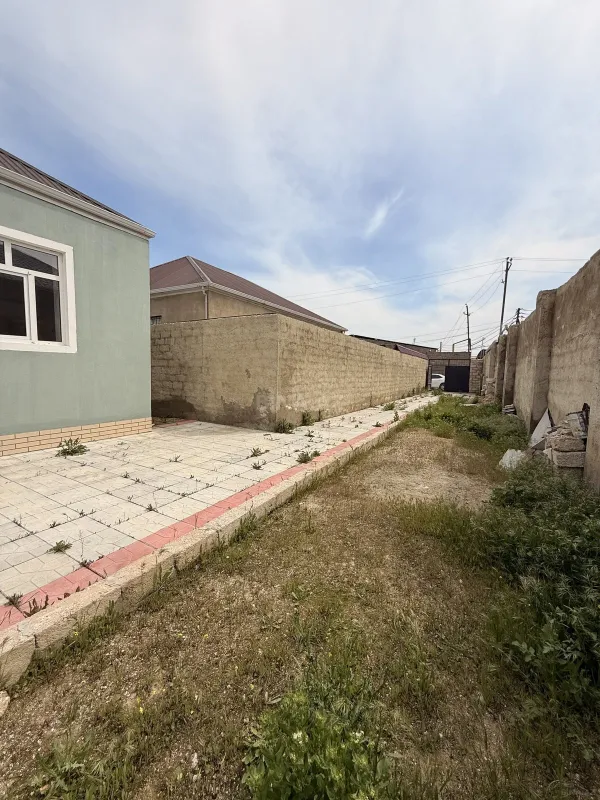 Satılır 4 otaqlı həyət evi 120 m²