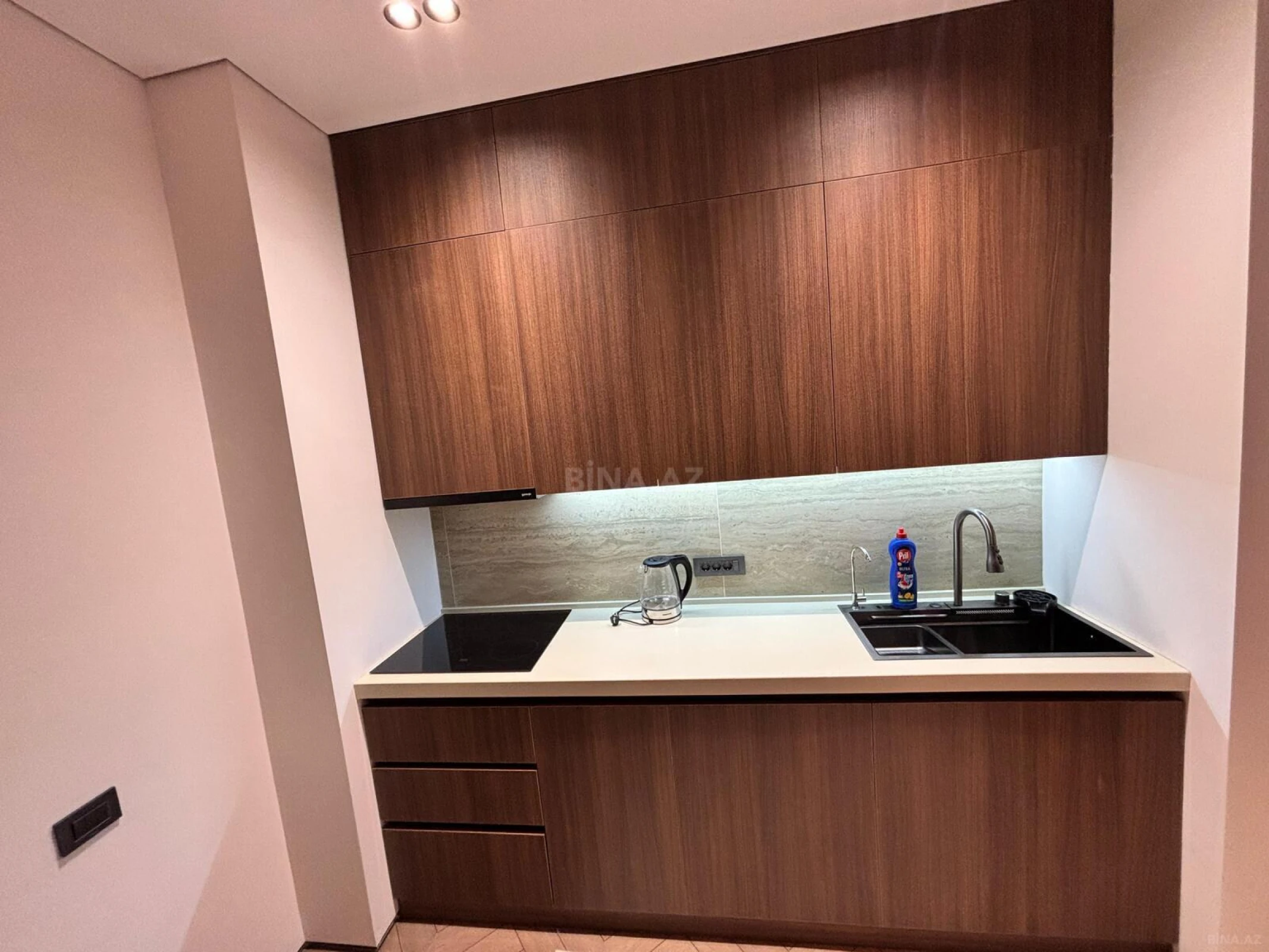 Kirayə verilir 2 otaqlı mənzil 57 m²