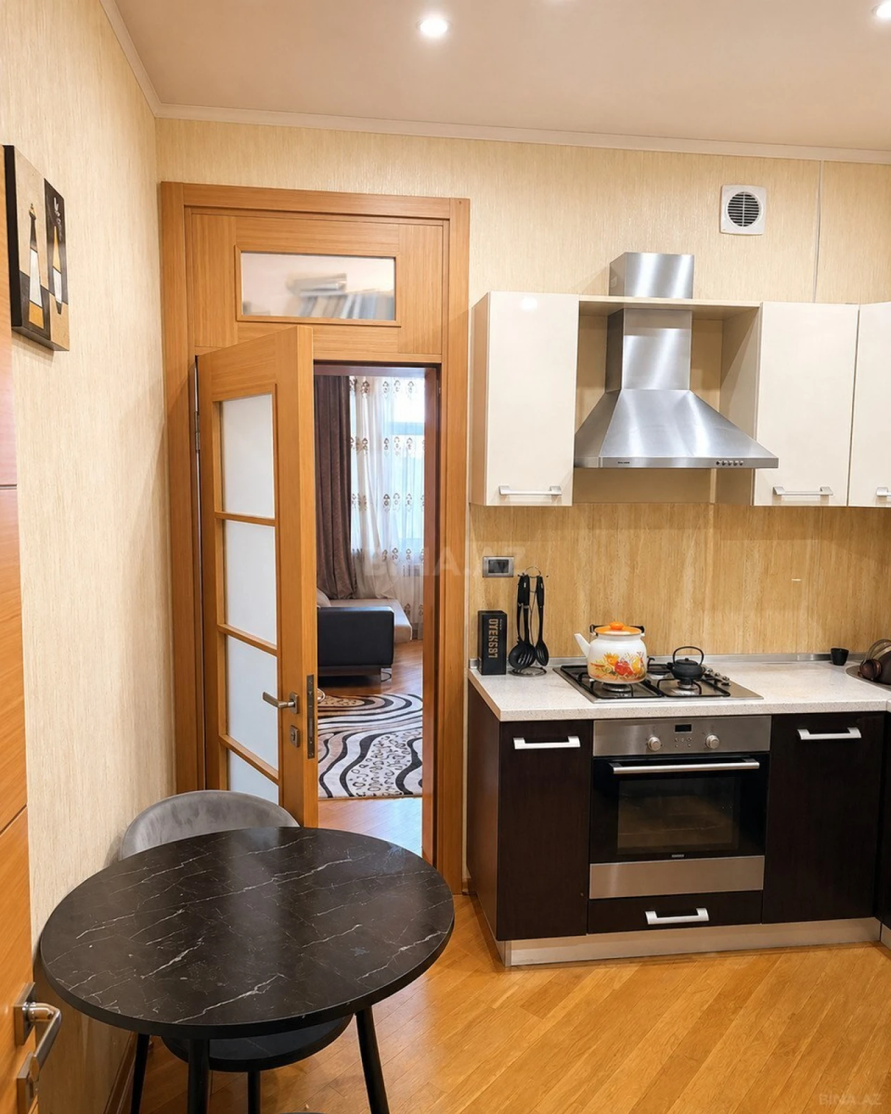 Kirayə verilir 2 otaqlı mənzil 80 m²