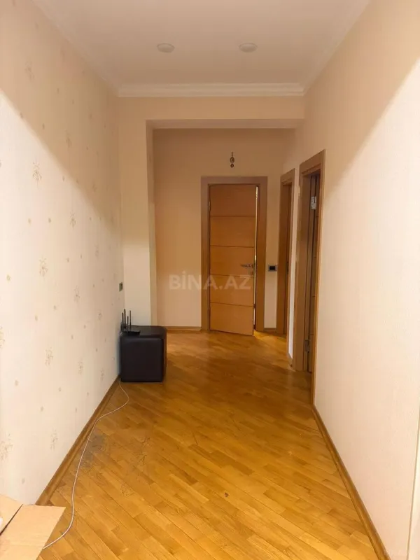 Kirayə verilir 2 otaqlı mənzil 80 m²