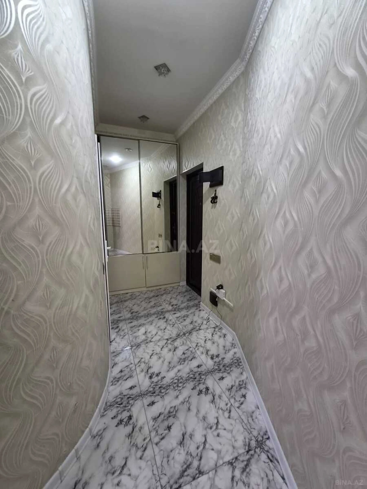 Satılır 2 otaqlı mənzil 60 m²