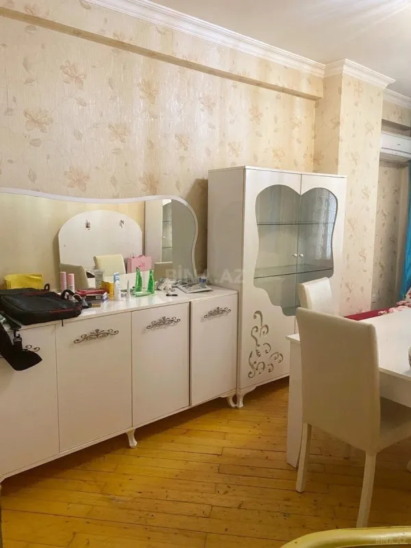 Kirayə verilir 2 otaqlı mənzil 60 m²