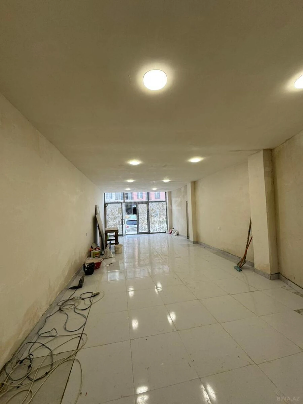 Kirayə verilir obyekt 70 m²