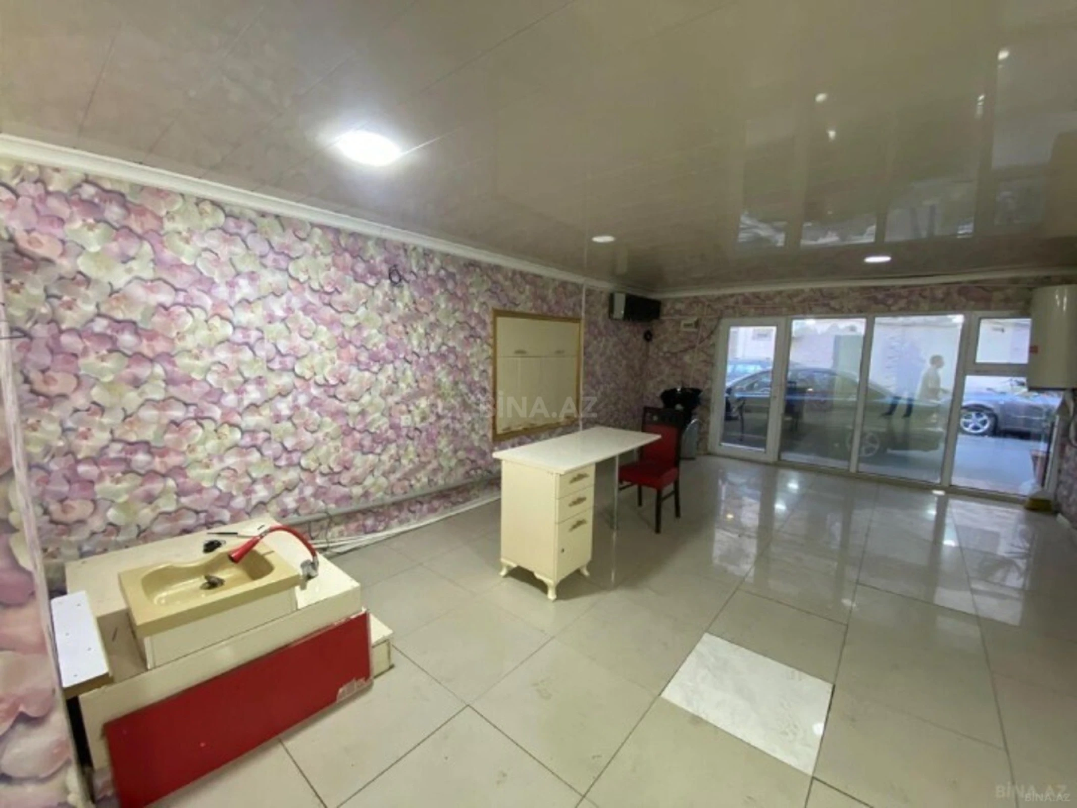 Satılır obyekt 75 m²