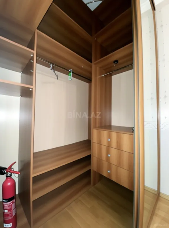 Kirayə verilir 3 otaqlı mənzil 145 m²