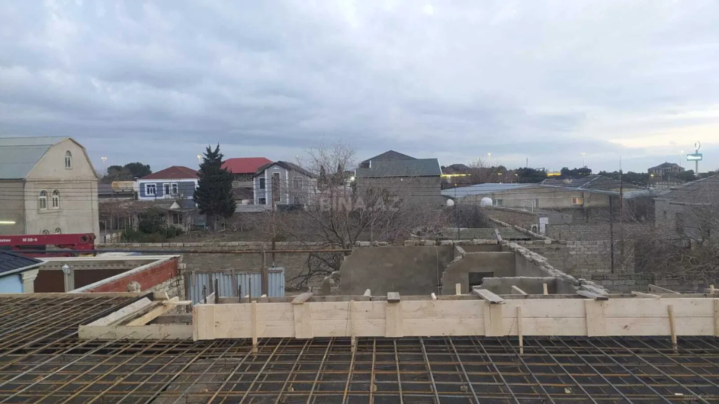 Satılır 4 otaqlı həyət evi 145 m²