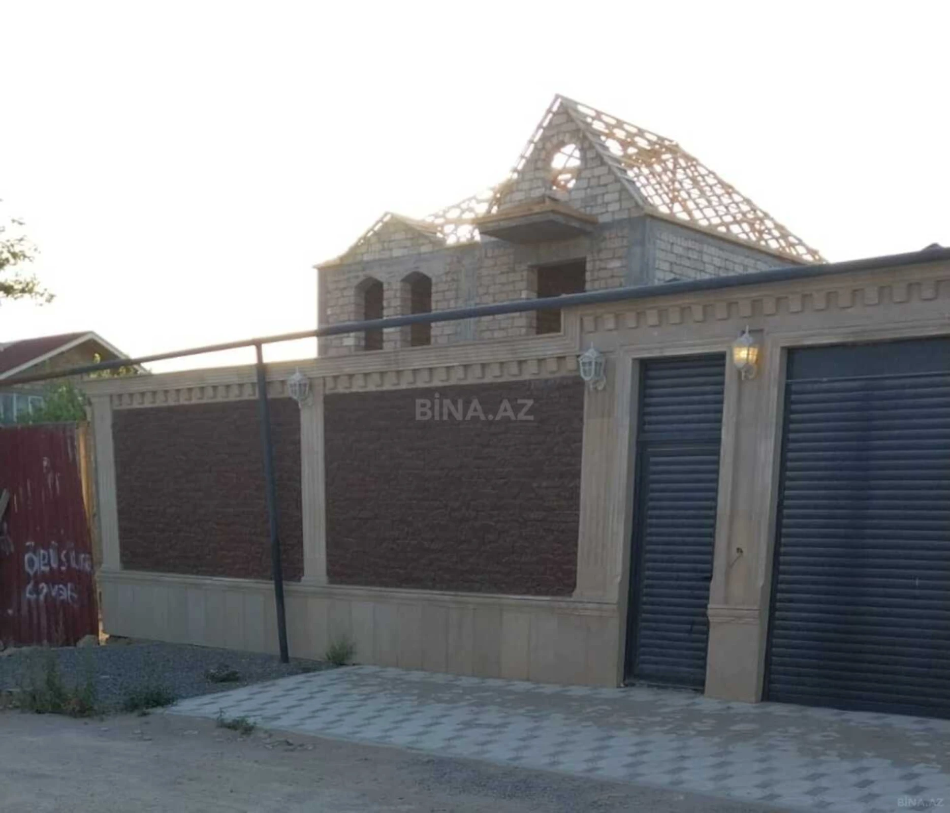 Satılır 4 otaqlı həyət evi 145 m²