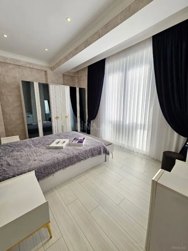 Kirayə verilir 3 otaqlı mənzil 113 m²