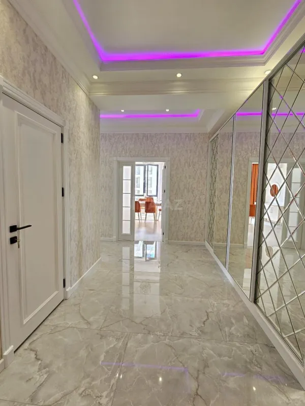 Kirayə verilir 3 otaqlı mənzil 113 m²