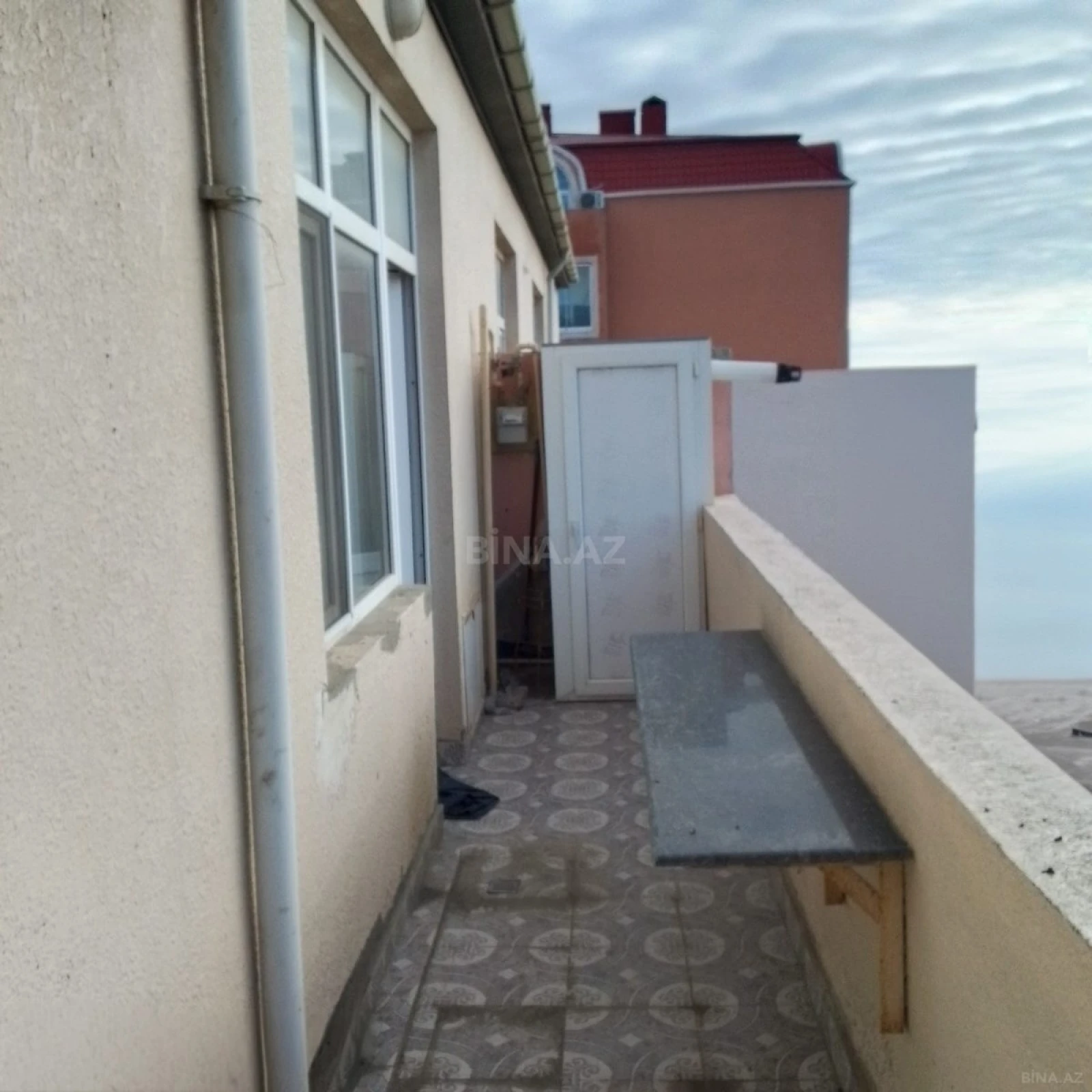 Satılır 2 otaqlı mənzil 51 m²