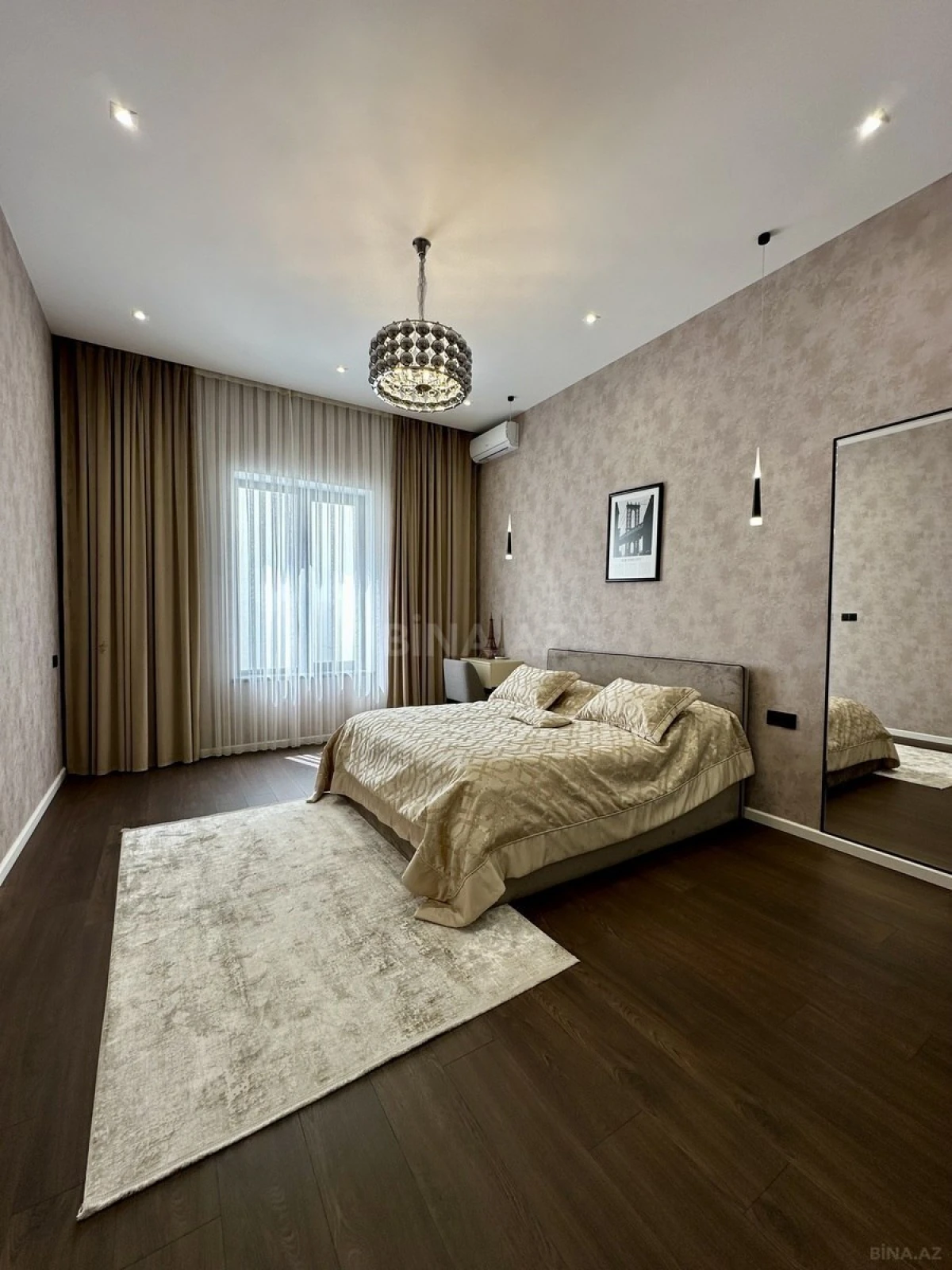 Satılır 4 otaqlı həyət evi 200 m²