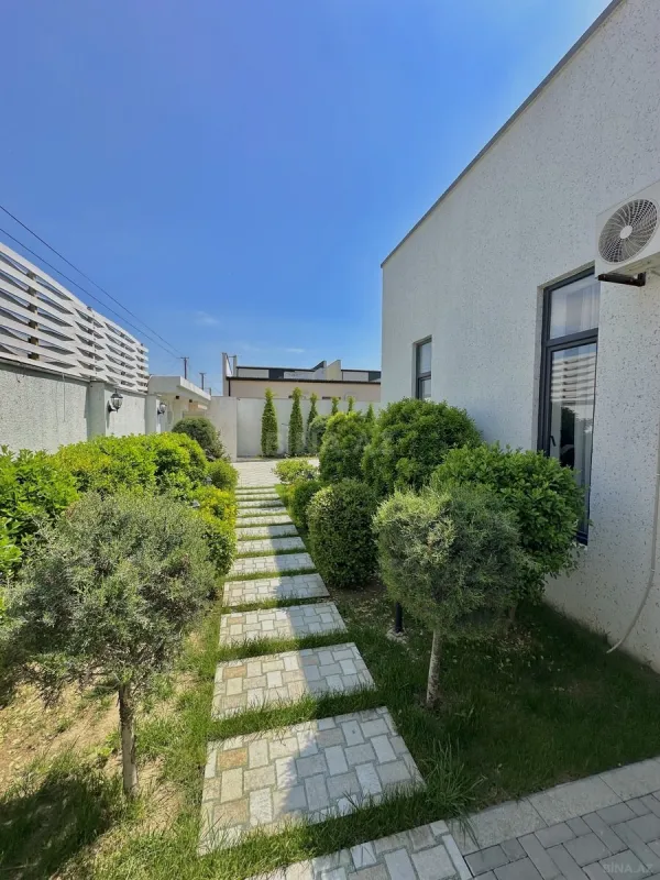 Satılır 4 otaqlı həyət evi 200 m²
