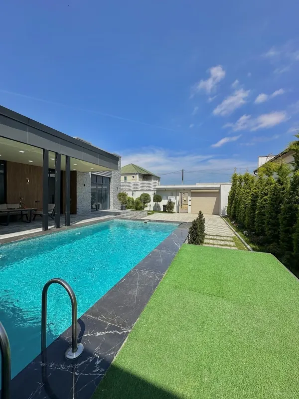 Satılır 4 otaqlı həyət evi 200 m²