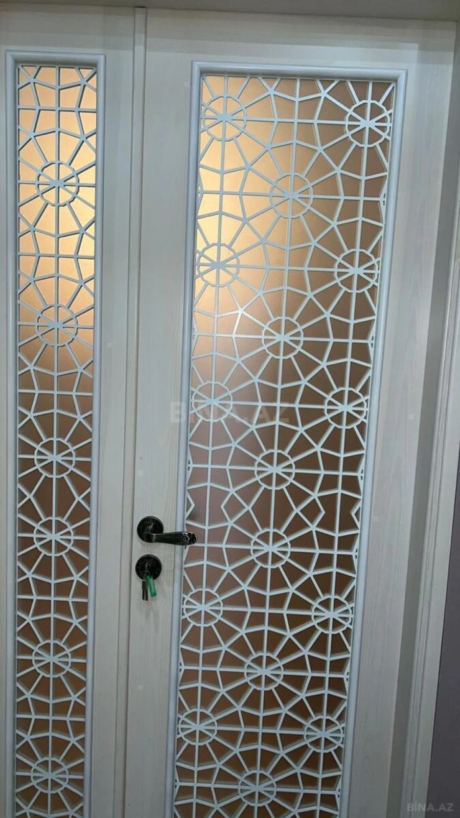 Satılır 4 otaqlı mənzil 181 m²