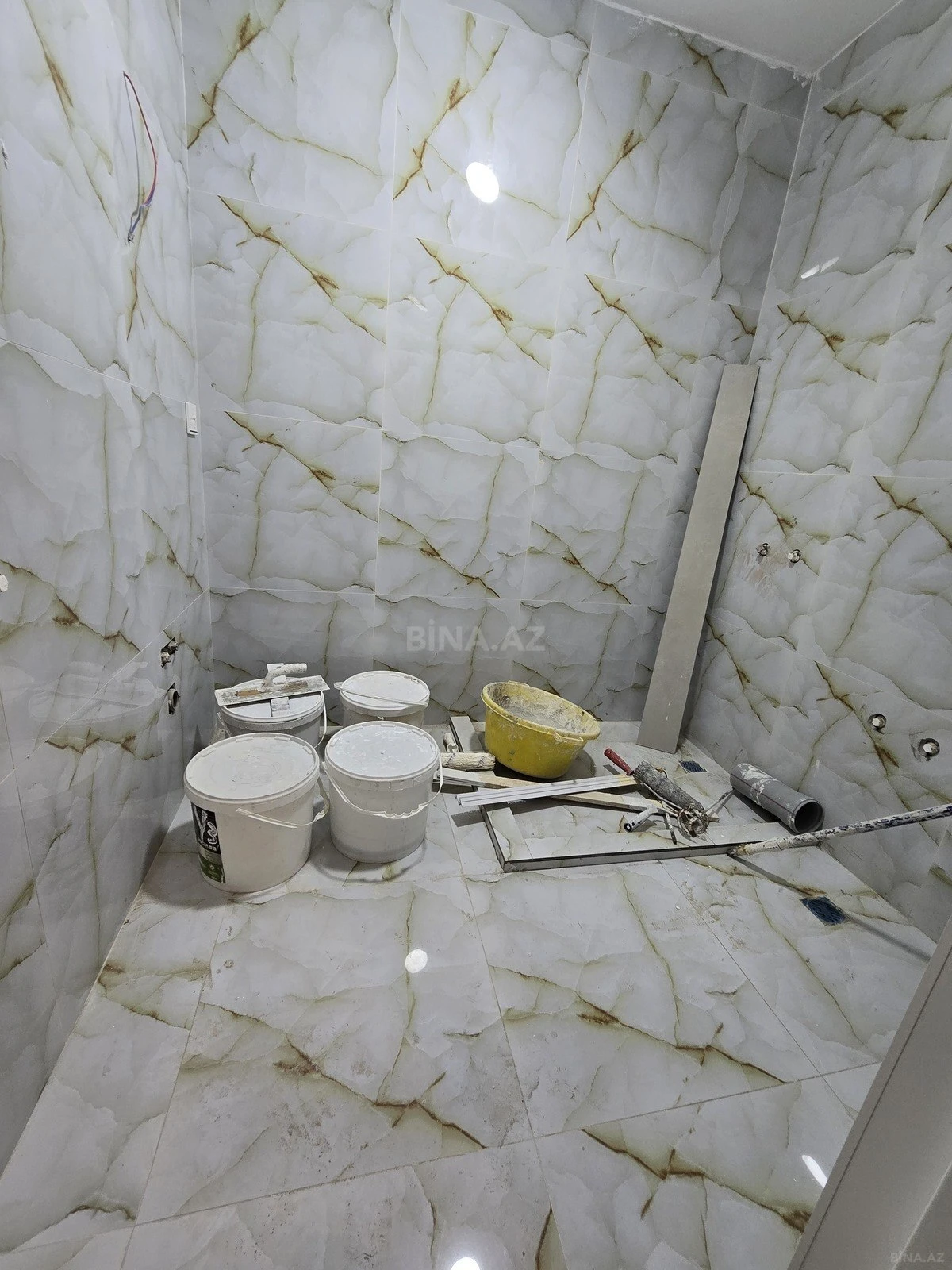 Satılır 2 otaqlı mənzil 85 m²