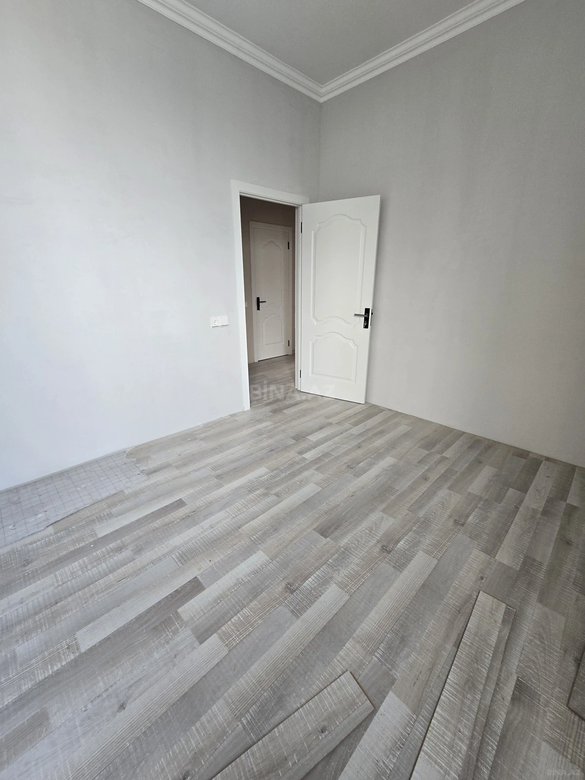 Satılır 2 otaqlı mənzil 85 m²