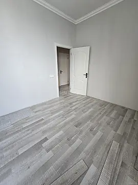 Satılır 2 otaqlı mənzil 85 m²