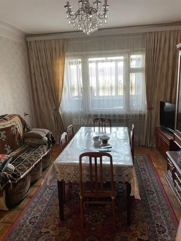 Satılır 4 otaqlı mənzil 95 m²