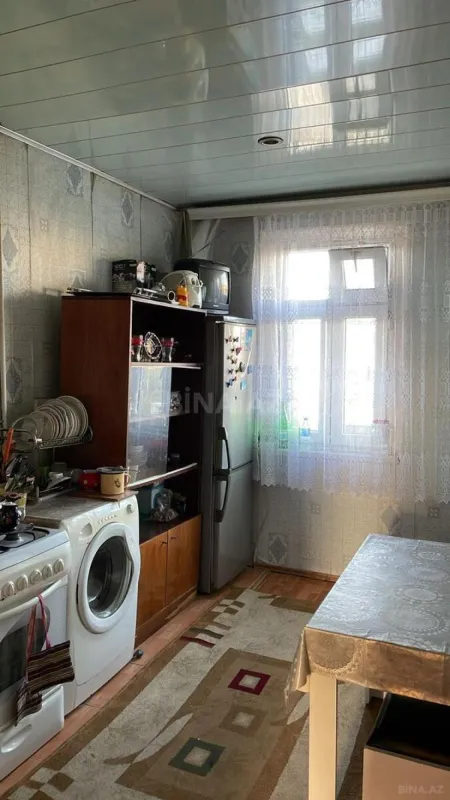 Satılır 4 otaqlı mənzil 95 m²