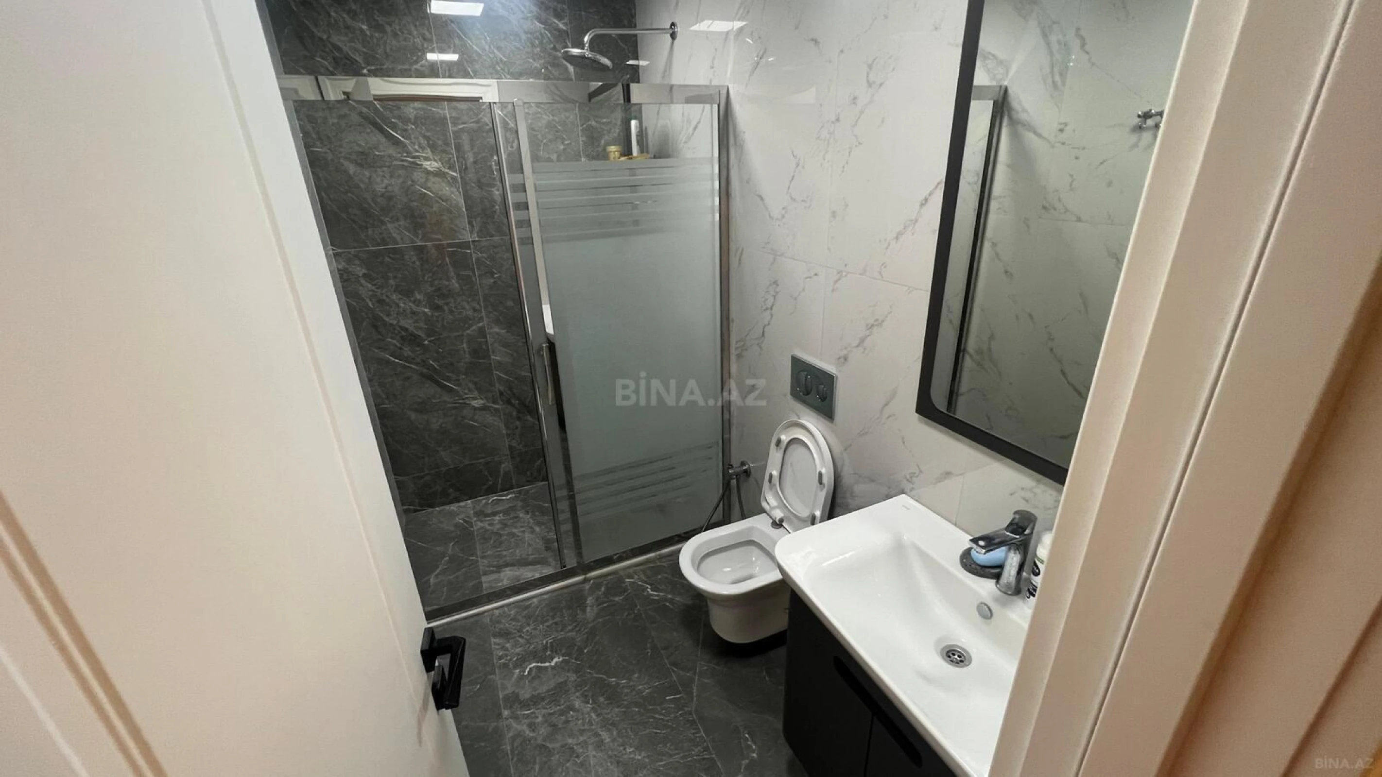 Satılır 3 otaqlı mənzil 95 m²
