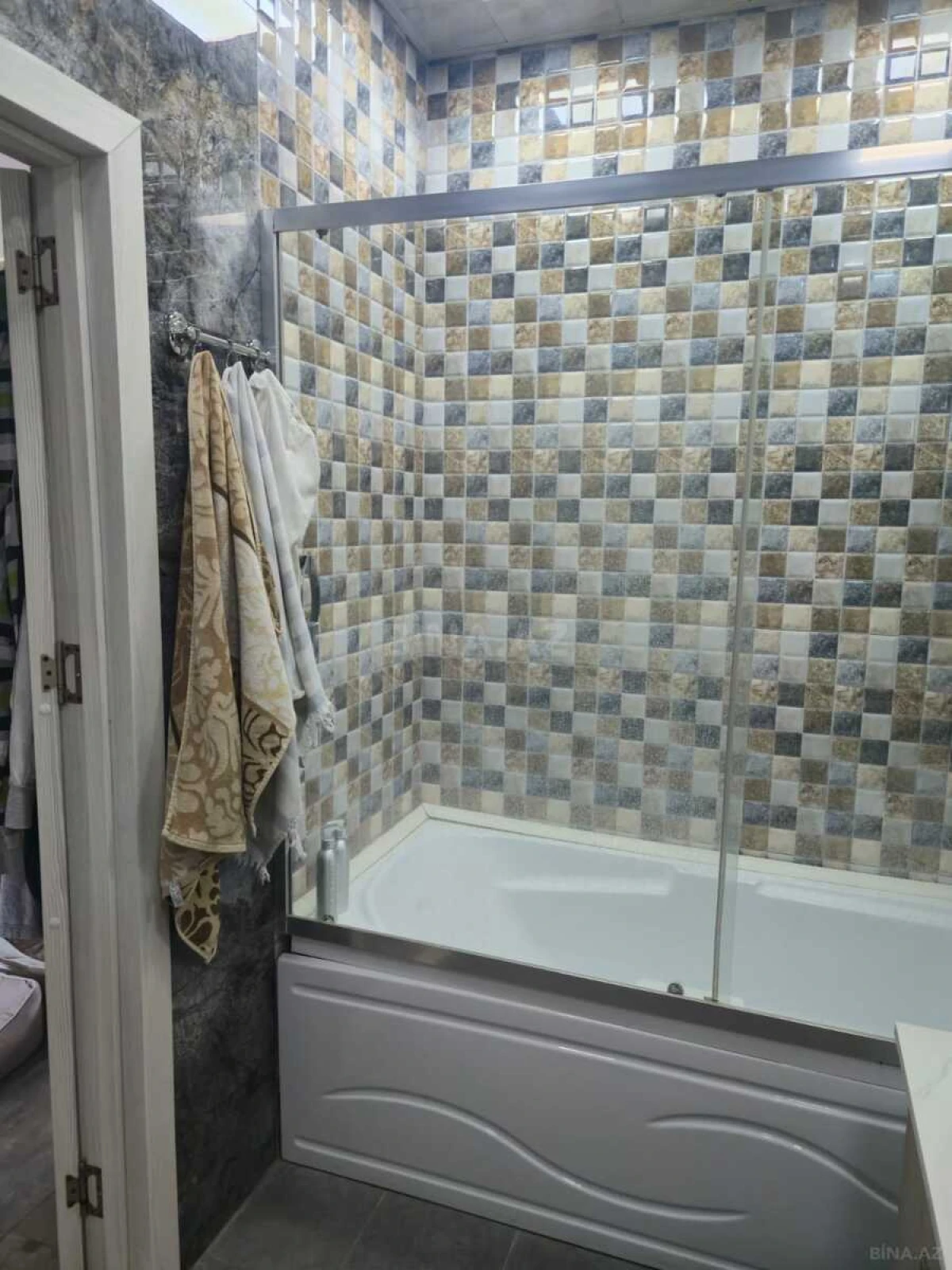 Satılır 2 otaqlı mənzil 66 m²