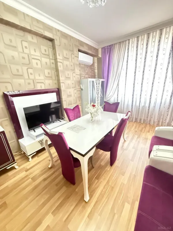 Kirayə verilir 2 otaqlı mənzil 70 m²