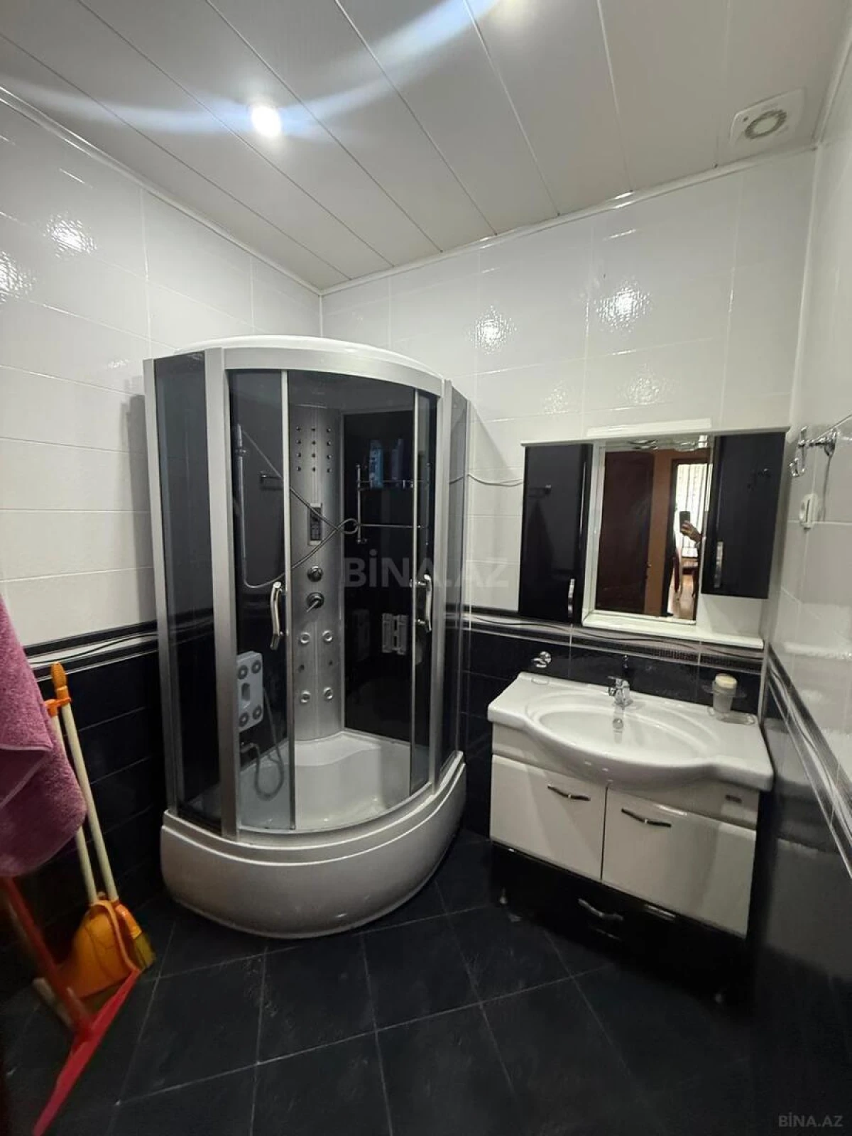 Kirayə verilir 2 otaqlı mənzil 70 m²