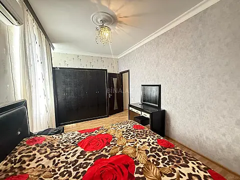 Kirayə verilir 2 otaqlı mənzil 70 m²