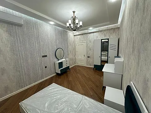 Kirayə verilir 4 otaqlı mənzil 170 m²