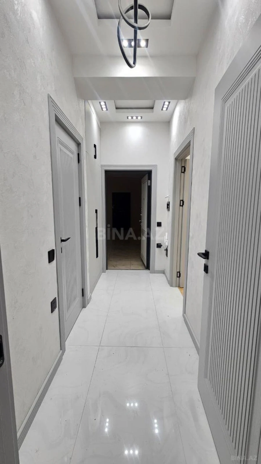 Kirayə verilir 2 otaqlı mənzil 80 m²
