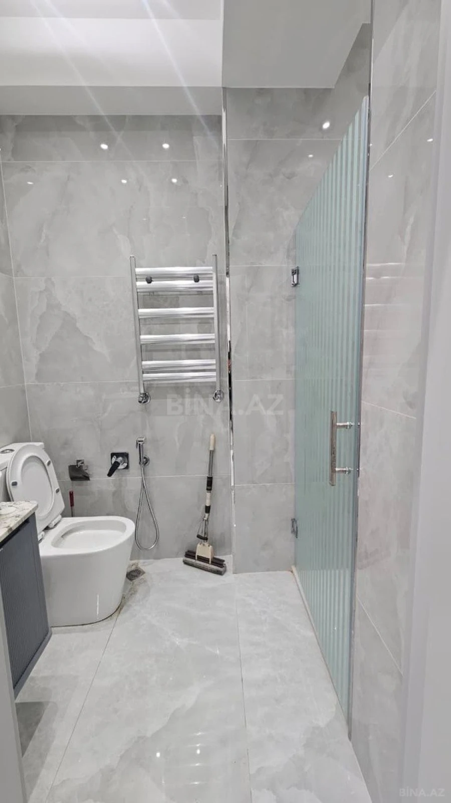 Kirayə verilir 2 otaqlı mənzil 80 m²