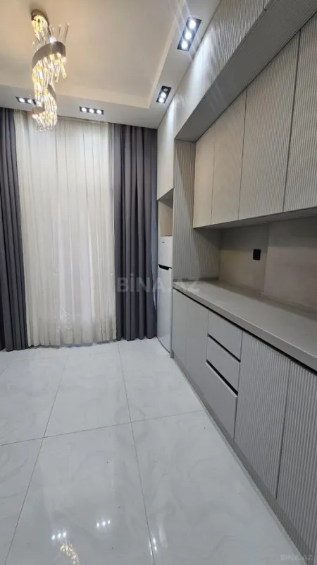Kirayə verilir 2 otaqlı mənzil 80 m²