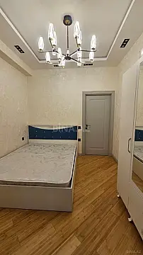 Kirayə verilir 2 otaqlı mənzil 80 m²