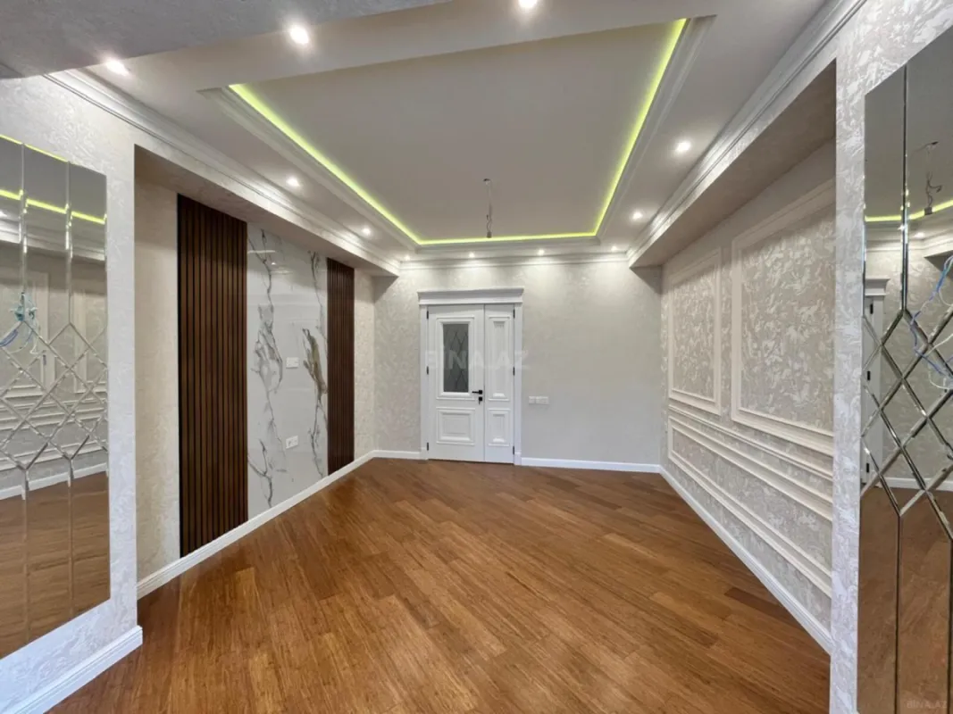 Satılır 4 otaqlı mənzil 143 m²