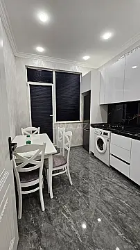 Kirayə verilir 2 otaqlı mənzil 65 m²