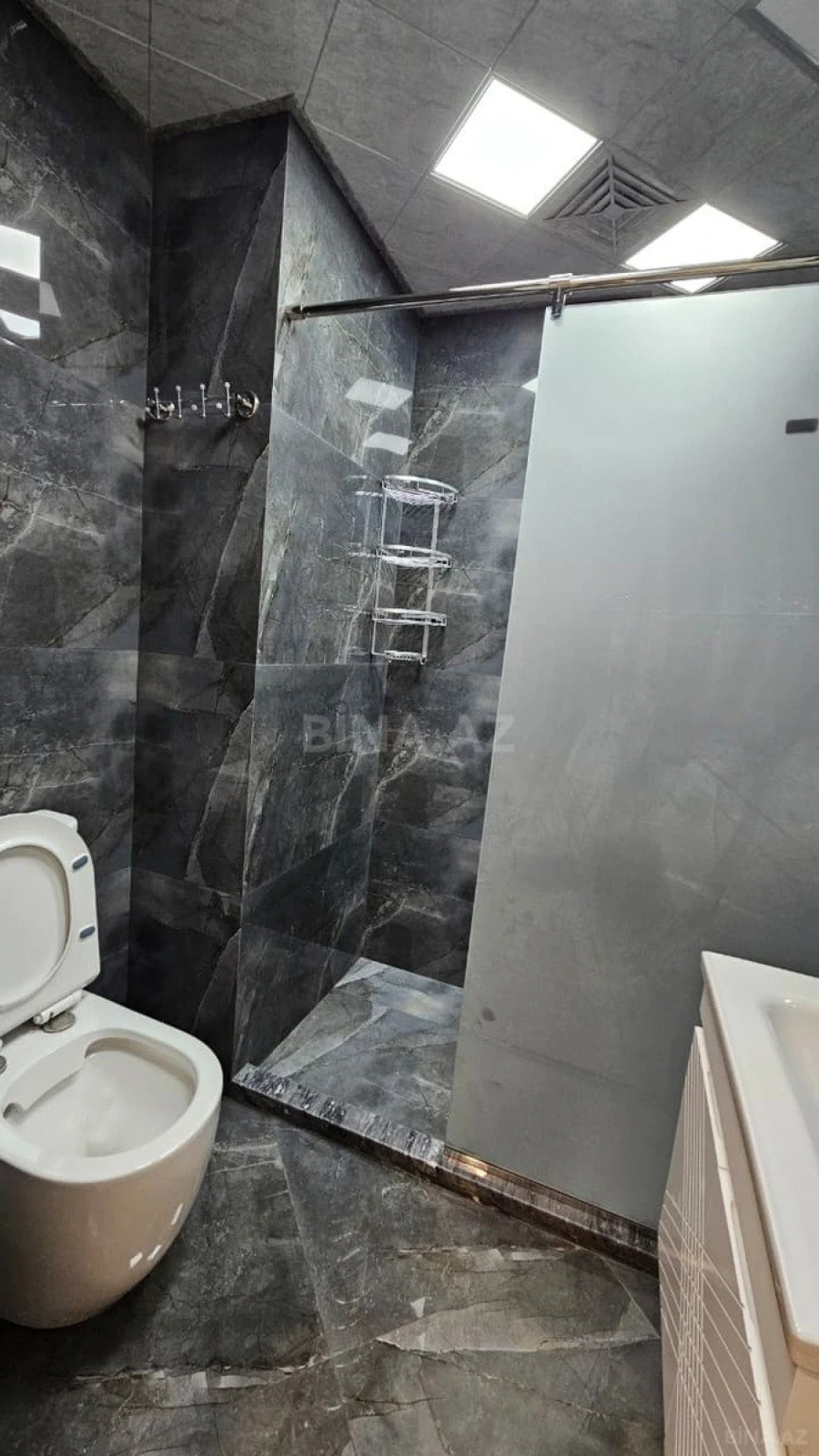 Kirayə verilir 2 otaqlı mənzil 65 m²