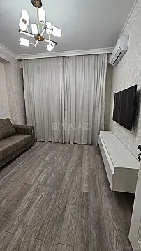 Kirayə verilir 2 otaqlı mənzil 65 m²