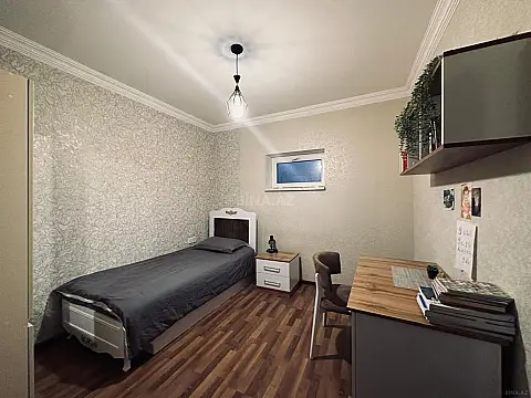 Satılır 4 otaqlı həyət evi 100 m²